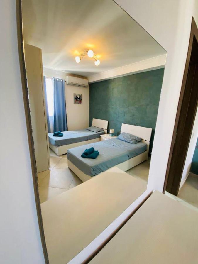 Mela Apartment 1 セント・ポールズ・ベイ エクステリア 写真