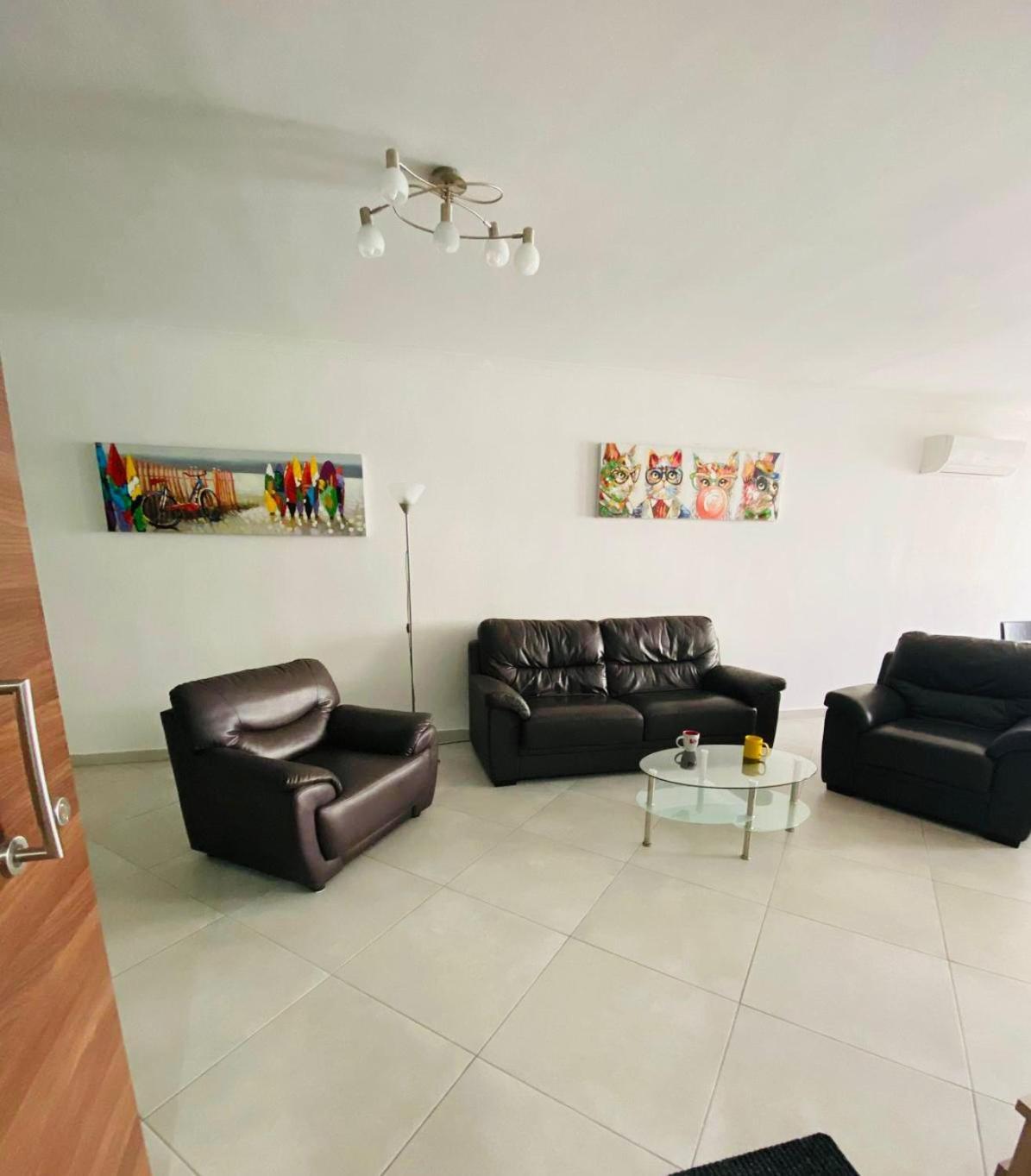 Mela Apartment 1 セント・ポールズ・ベイ エクステリア 写真